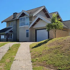 https://bliss-house-casa-de-alto-padro-4-sutes-alto-do-capivar.camposdojordaohotels.net